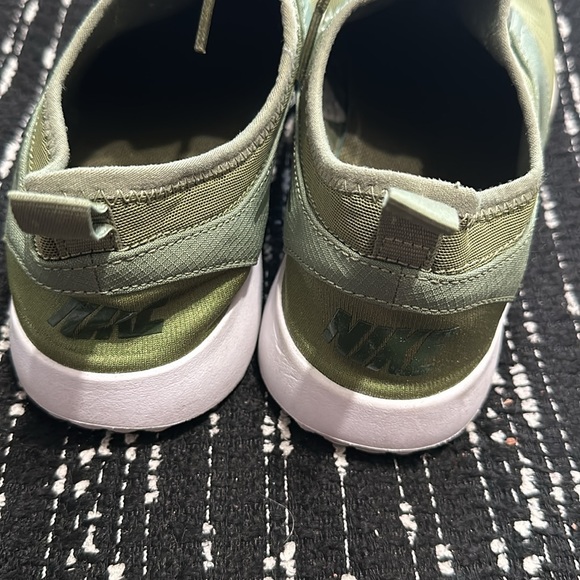 Nike sock sneakers, olive green size 10 - Picture 4 of 8